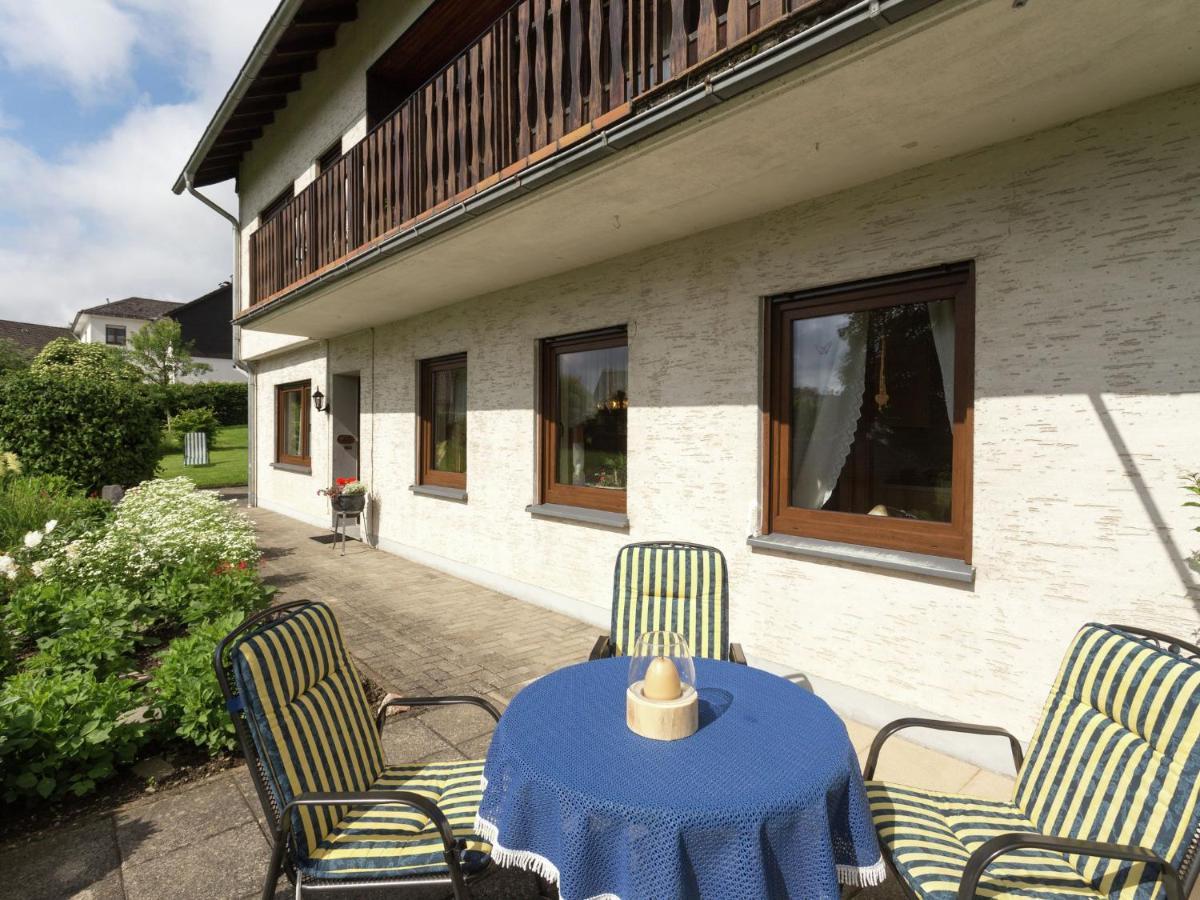 Serene Apartment Near Ski Area In Hesborn Buitenkant foto