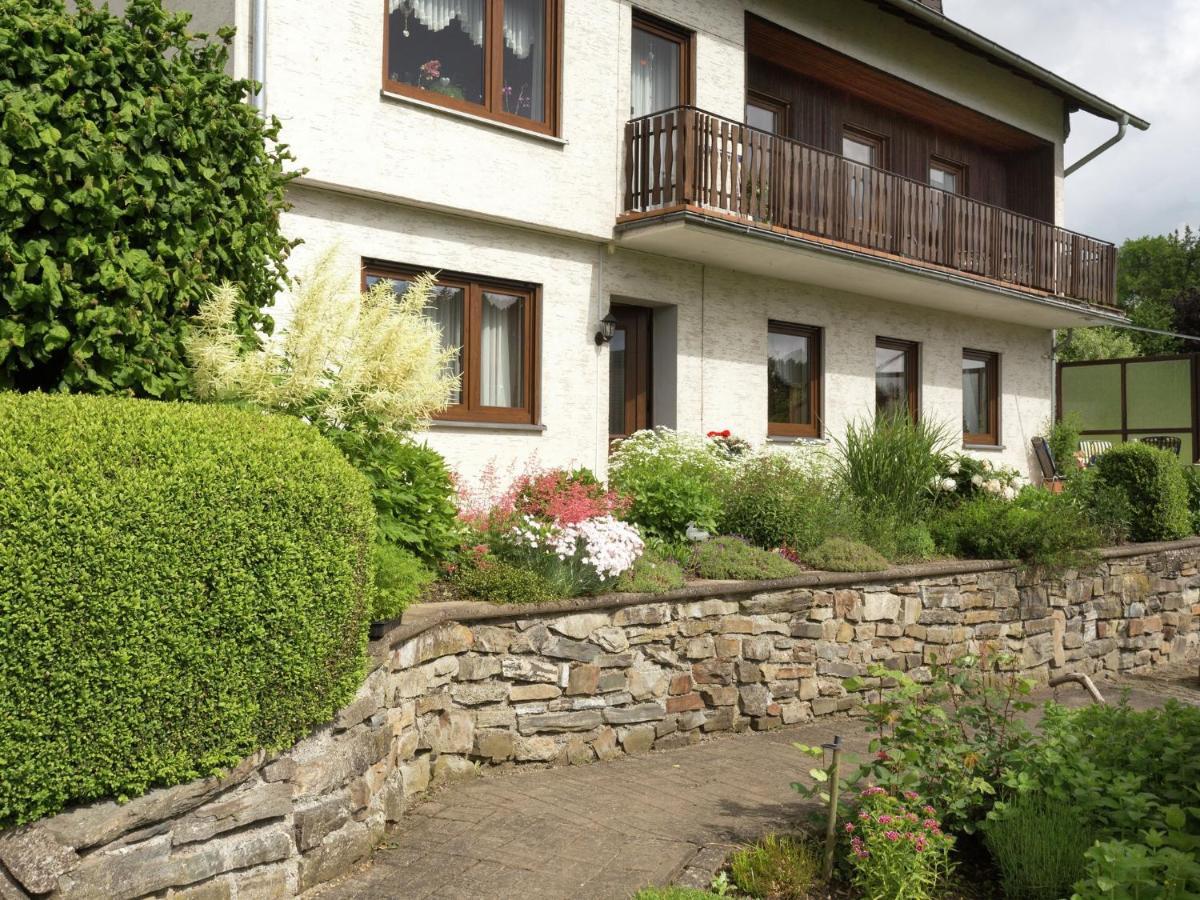 Serene Apartment Near Ski Area In Hesborn Buitenkant foto